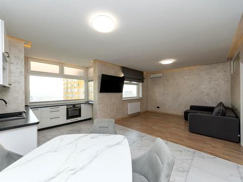 квартира за адресою Воскресенська вул., 18