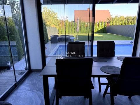 будинок за адресою Освіти вул.