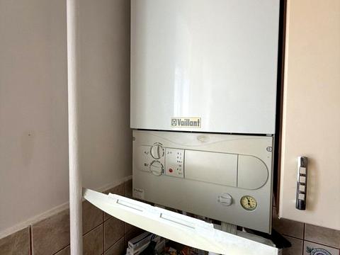 квартира за адресою Домбровського вул., 86