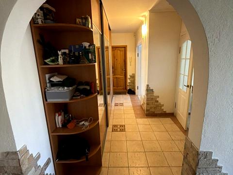 квартира за адресою Домбровського вул., 86