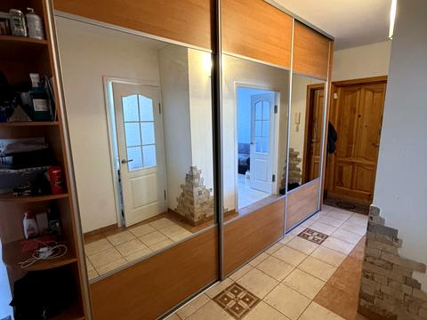 квартира за адресою Домбровського вул., 86