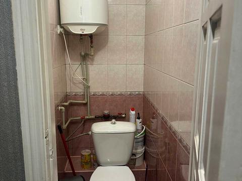 квартира за адресою Домбровського вул., 86