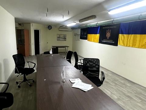 комерційна за адресою Середньофонтанська вул., 19в