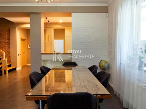 дом по адресу Київська ул.