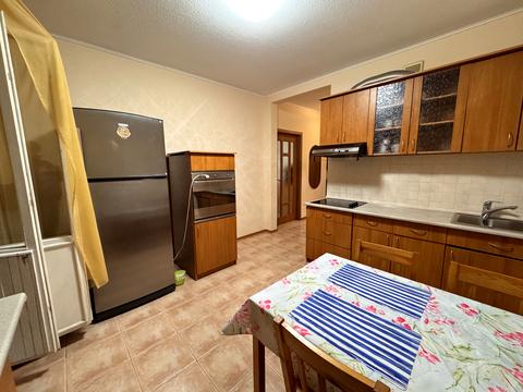 квартира за адресою Ревуцького вул., 42