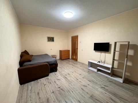 квартира за адресою Ревуцького вул., 42