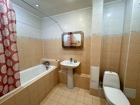 квартира за адресою Ревуцького вул., 42