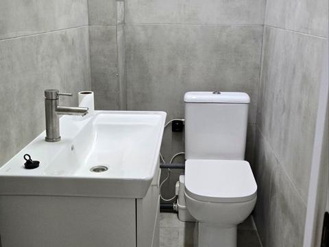 комерційна за адресою Вишгородська вул., 45-Г