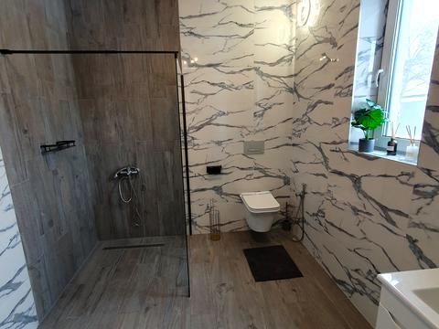 будинок за адресою Грушевського