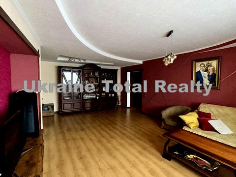 квартира за адресою Дарницький бульв., 8