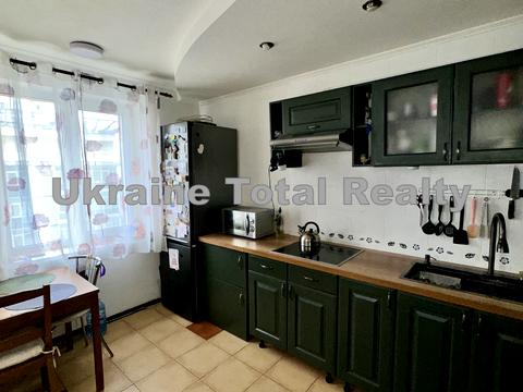 квартира за адресою Дарницький бульв., 8