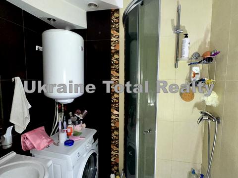 квартира за адресою Дарницький бульв., 8