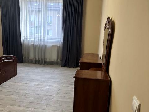 квартира за адресою Великогірна вул., 18