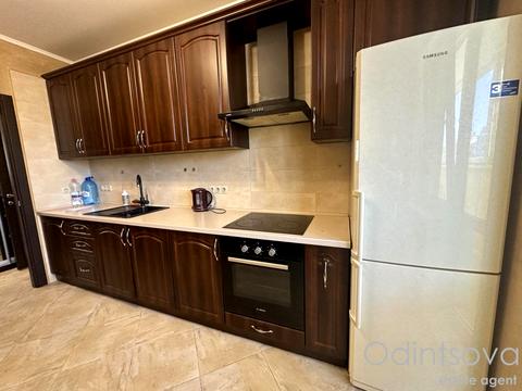 квартира за адресою Академіка Глушкова просп., 9-Д