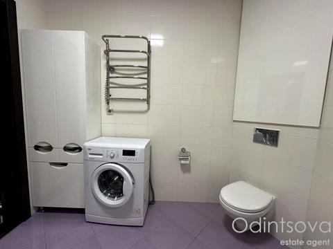 квартира за адресою Академіка Глушкова просп., 9-Д