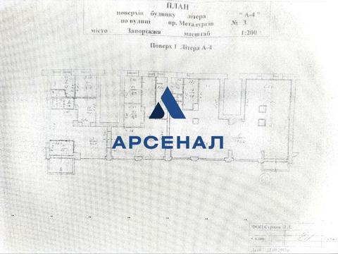 комерційна за адресою Металургів просп., 3