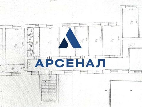 комерційна за адресою Металургів просп., 12