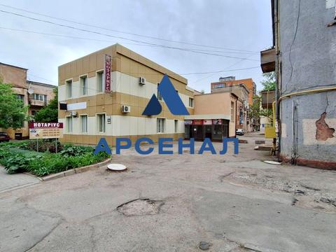 комерційна за адресою Металургів просп., 12