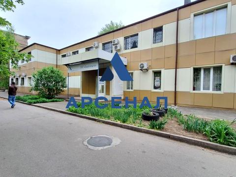 комерційна за адресою Металургів просп., 12