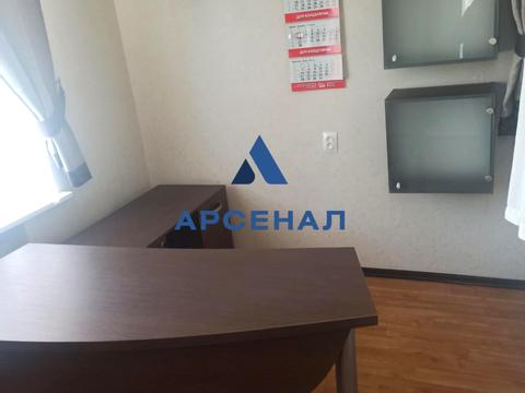 комерційна за адресою Металургів просп., 12