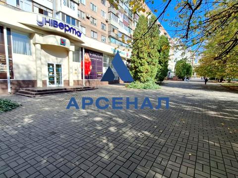 комерційна за адресою Центральний бульв., 4