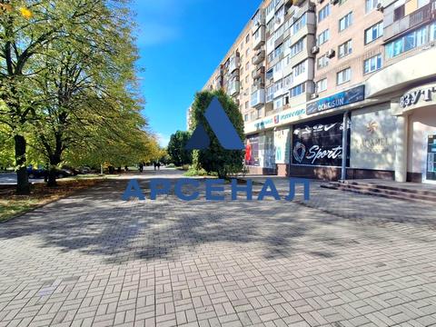 комерційна за адресою Центральний бульв., 4