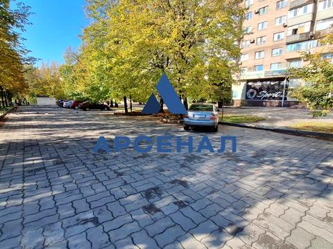 комерційна за адресою Центральний бульв., 4