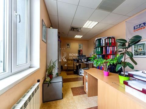 комерційна за адресою Здолбунівська вул., 7-А