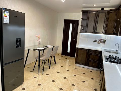 квартира за адресою Тролейбусна вул., 1-В