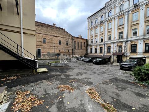 коммерческая по адресу Ивана Франко ул., 26