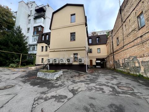 коммерческая по адресу Ивана Франко ул., 26