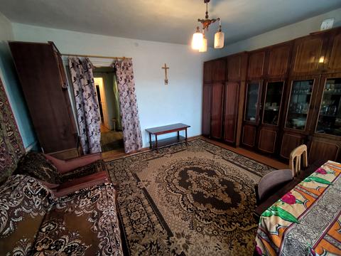 дом по адресу вул. Миру 12