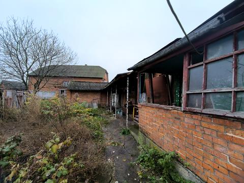 дом по адресу вул. Миру 12