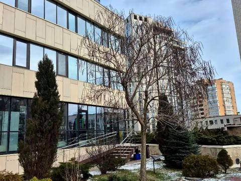 комерційна за адресою Сімферопольська вул., 2-Л