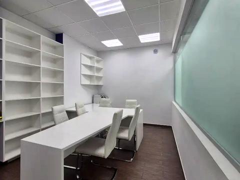 комерційна за адресою Сімферопольська вул., 2-Л