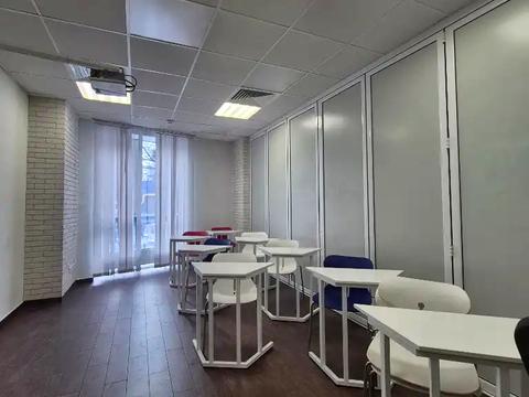 комерційна за адресою Сімферопольська вул., 2-Л