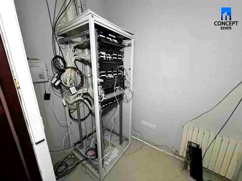 комерційна за адресою Крутогірний узвіз (Рогальова), 16-А