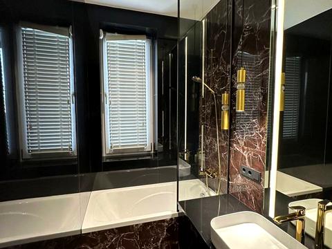 дом по адресу зубрицького