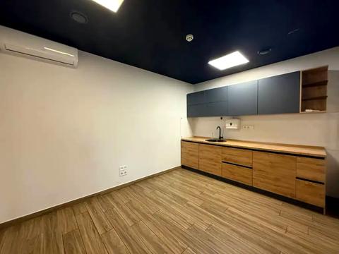 комерційна за адресою Павла Нірінберга вул. (Баумана), 10