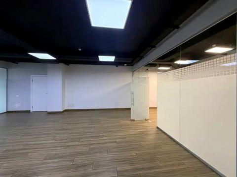 комерційна за адресою Павла Нірінберга вул. (Баумана), 10