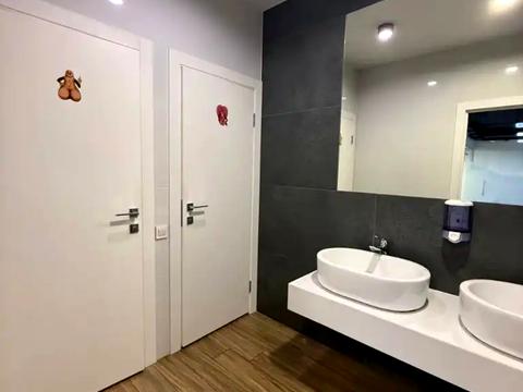 комерційна за адресою Павла Нірінберга вул. (Баумана), 10