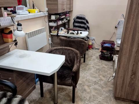 комерційна за адресою Байрона просп., 1-А