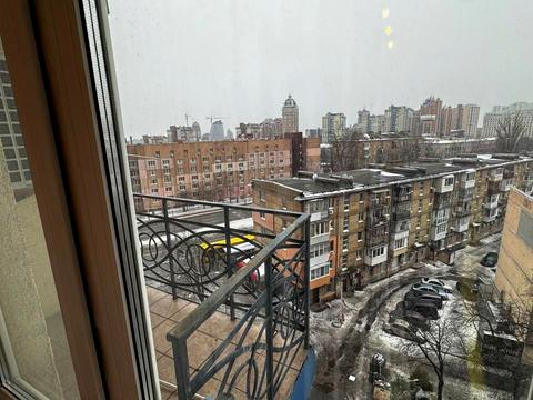 комерційна за адресою Князів Острозьких вул. (Московська), 46/2