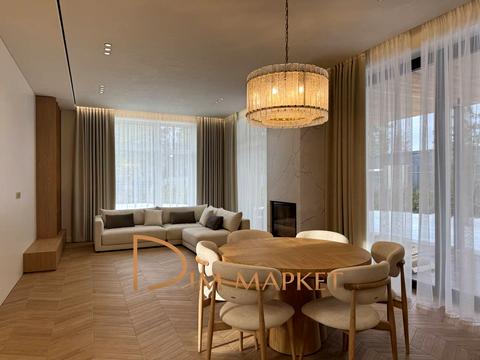 будинок за адресою Розкішна