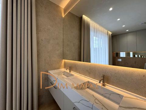 будинок за адресою Розкішна