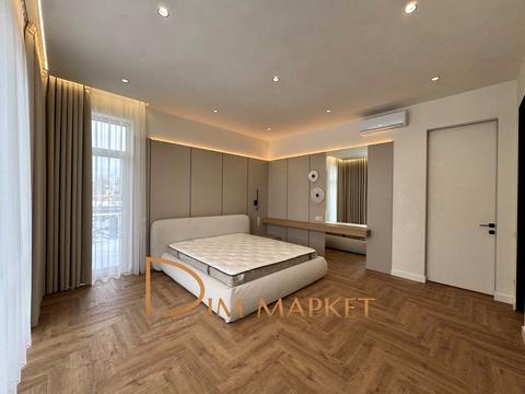 будинок за адресою Розкішна