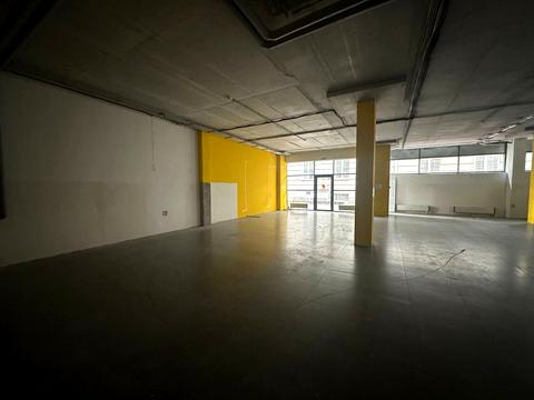 комерційна за адресою Вокзальна пл. (Петровського), 1