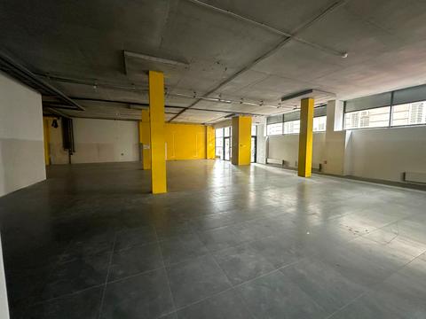 комерційна за адресою Вокзальна пл. (Петровського), 1