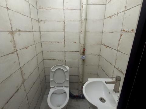 комерційна за адресою Пастера вул., 4