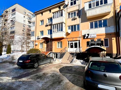 комерційна за адресою Андрея Шептицького вул., 5